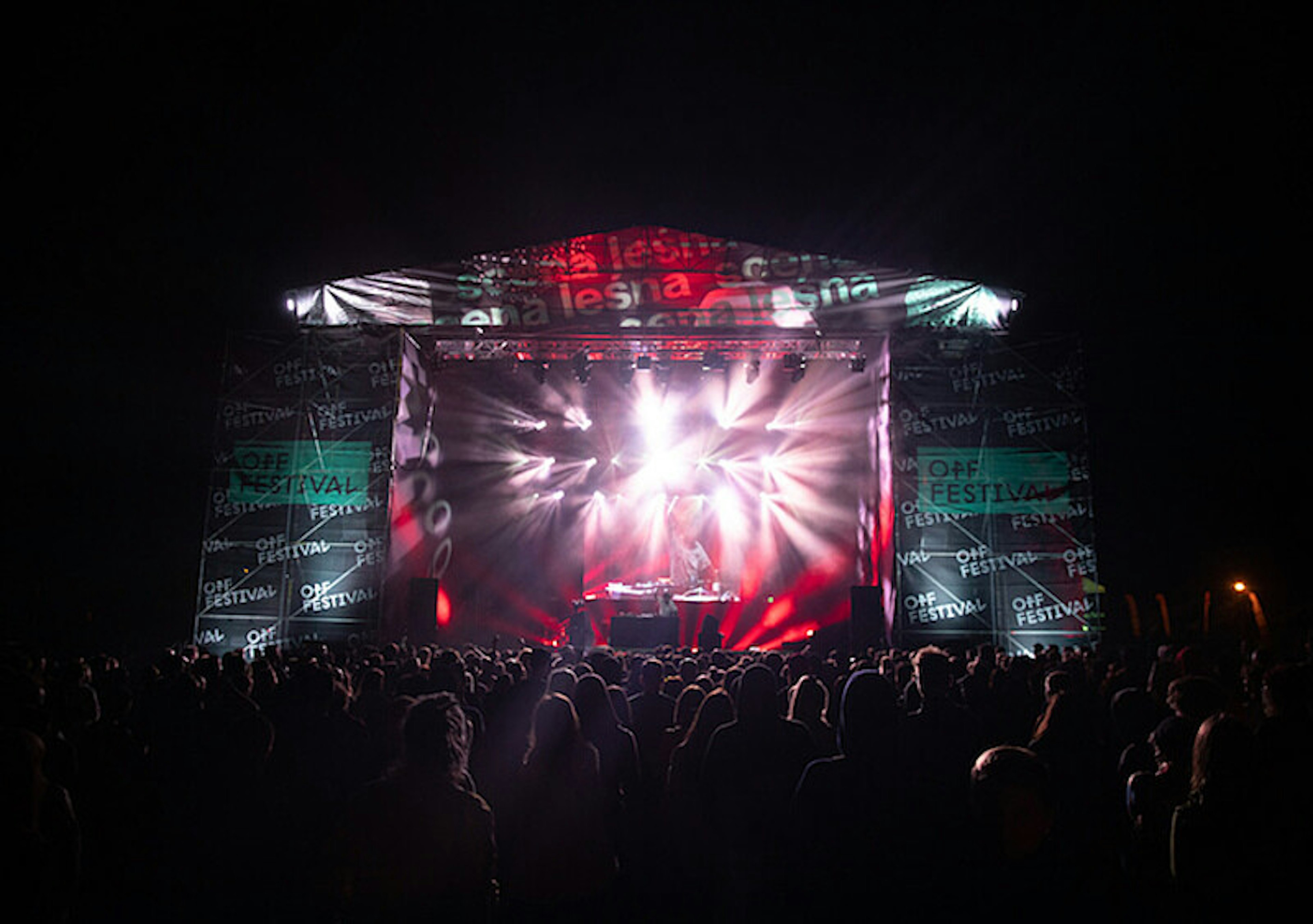 Zła wiadomość - OFF Festival 2020 odwołany. Dobra wiadomość - dwie płyty Myslovitz wleciały na Spotify!