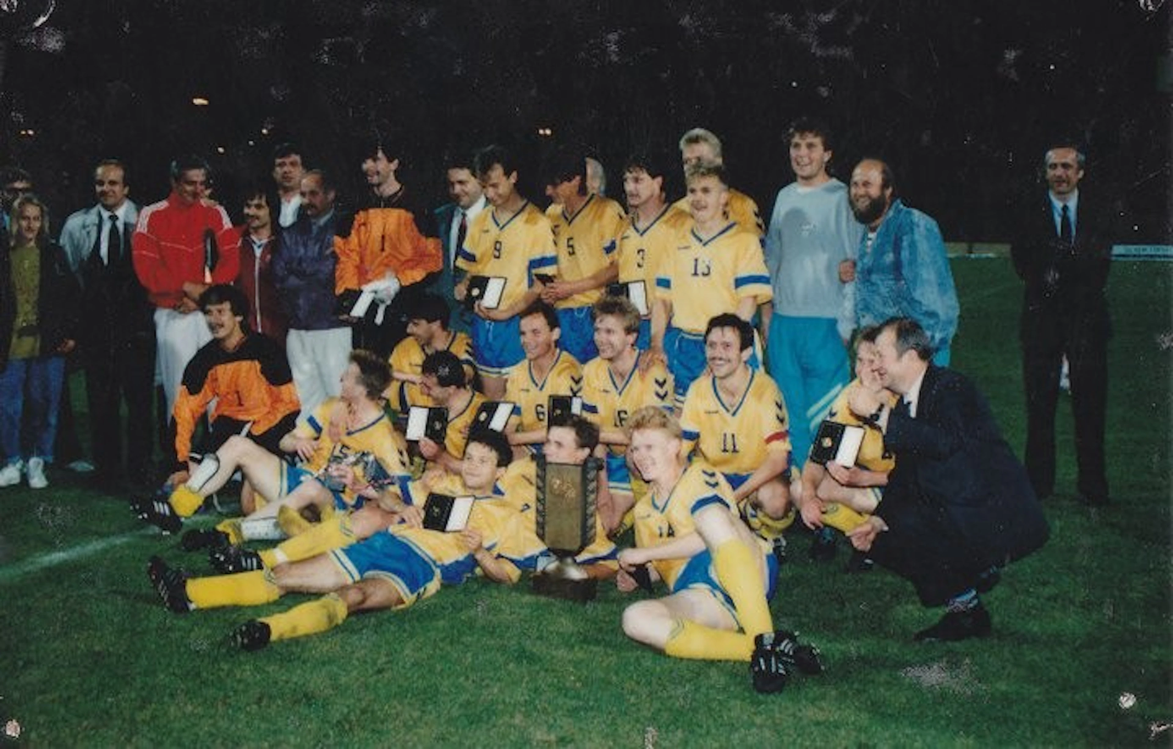 Mied-Legnica-z-Pucharem-Polski.jpg