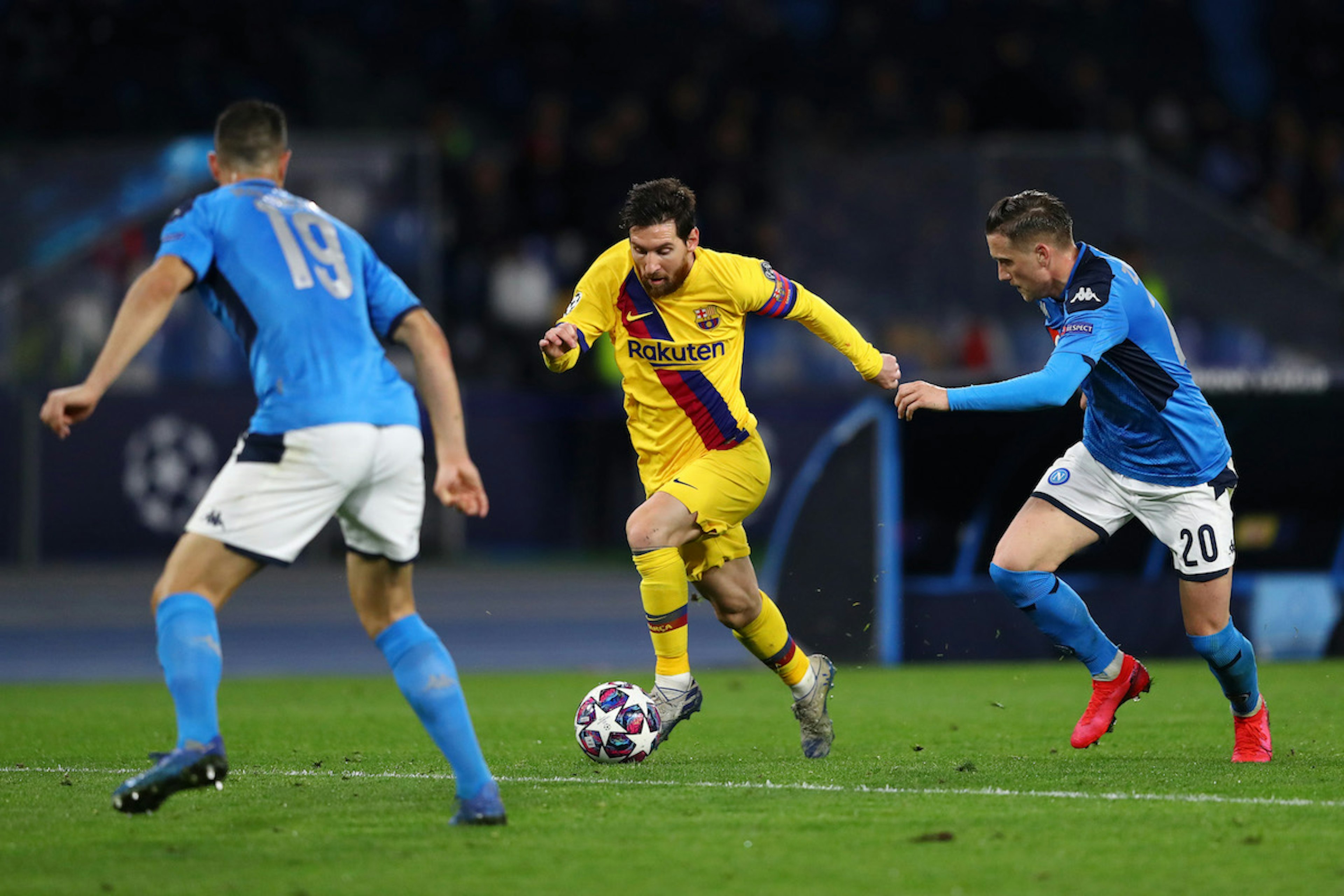 SSC Napoli v FC Barcelona - UEFA Champions League Round of 16: First Leg