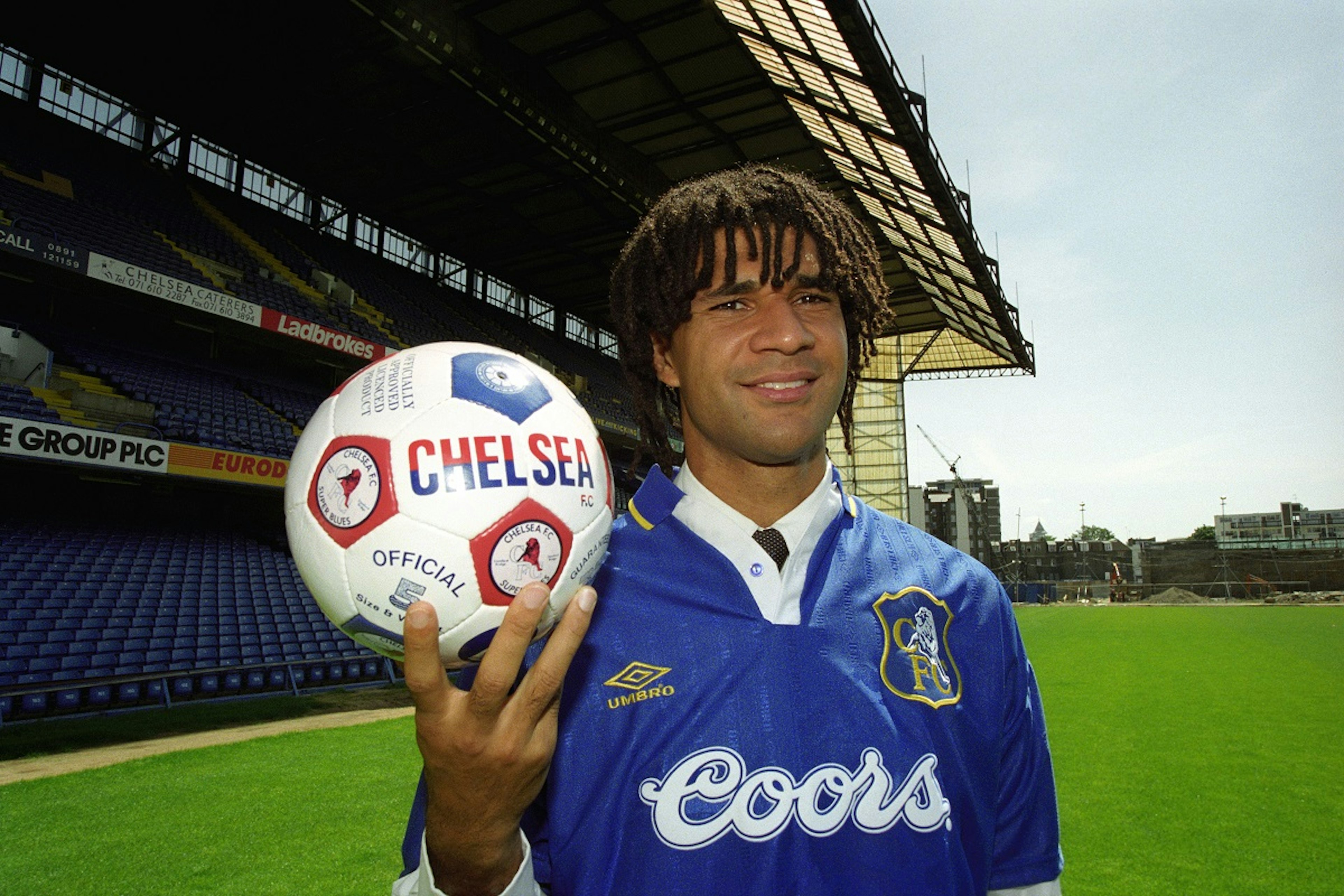 Soccer - FA Carling Premiership - Ruud Gullit Signs For Chelsea - Stamford Bridge