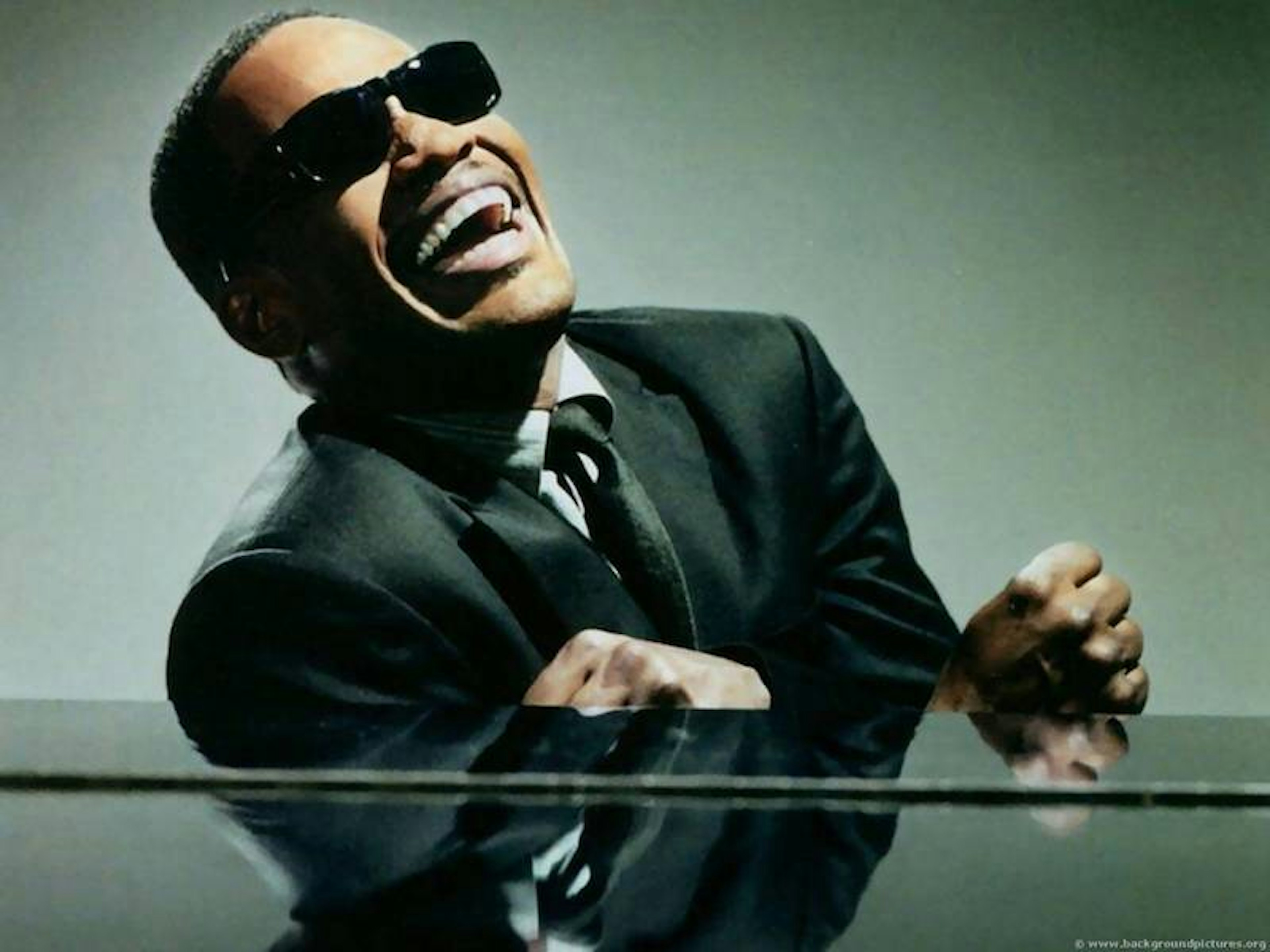 ray-charles-jamie-foxx.jpg
