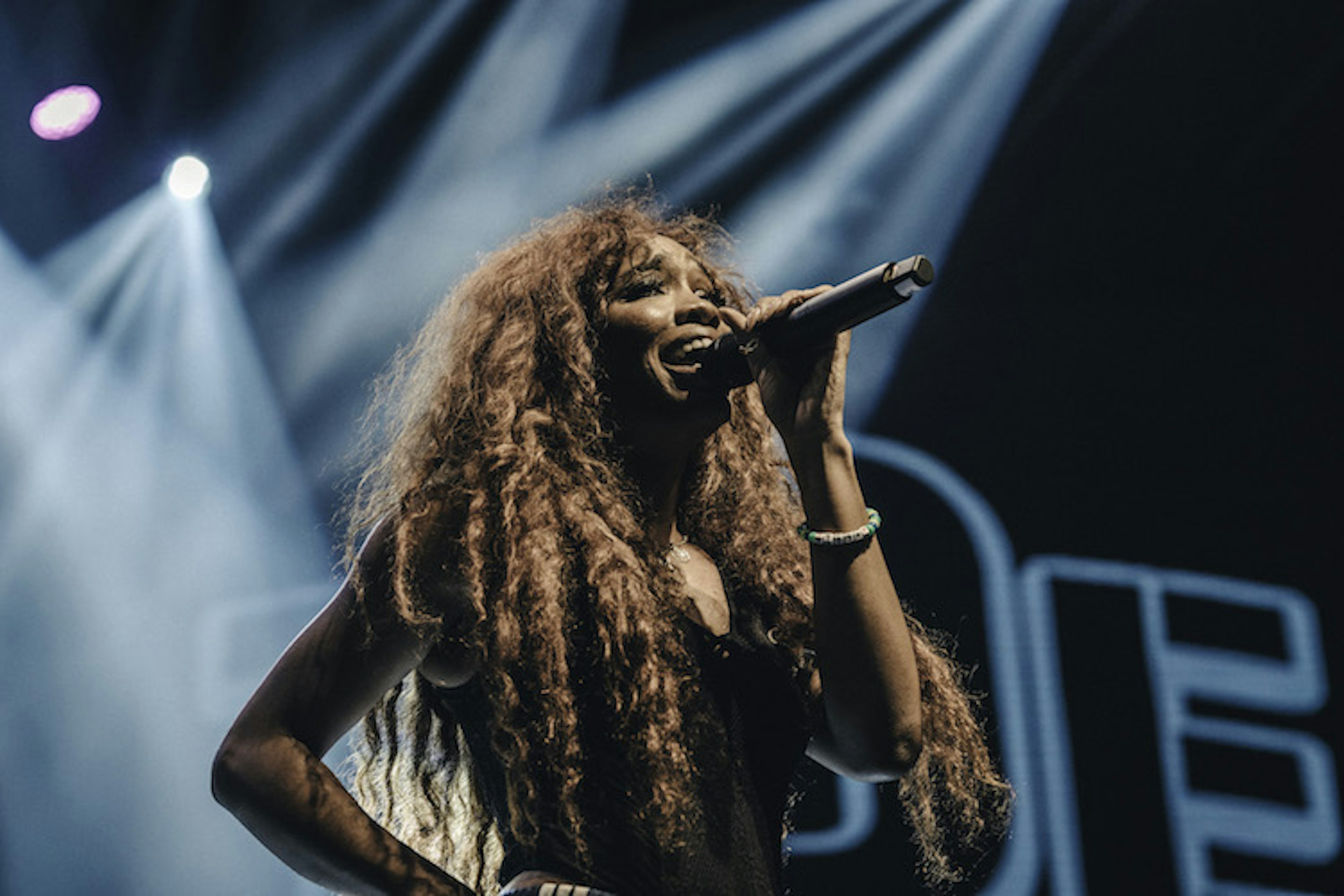sza.jpg