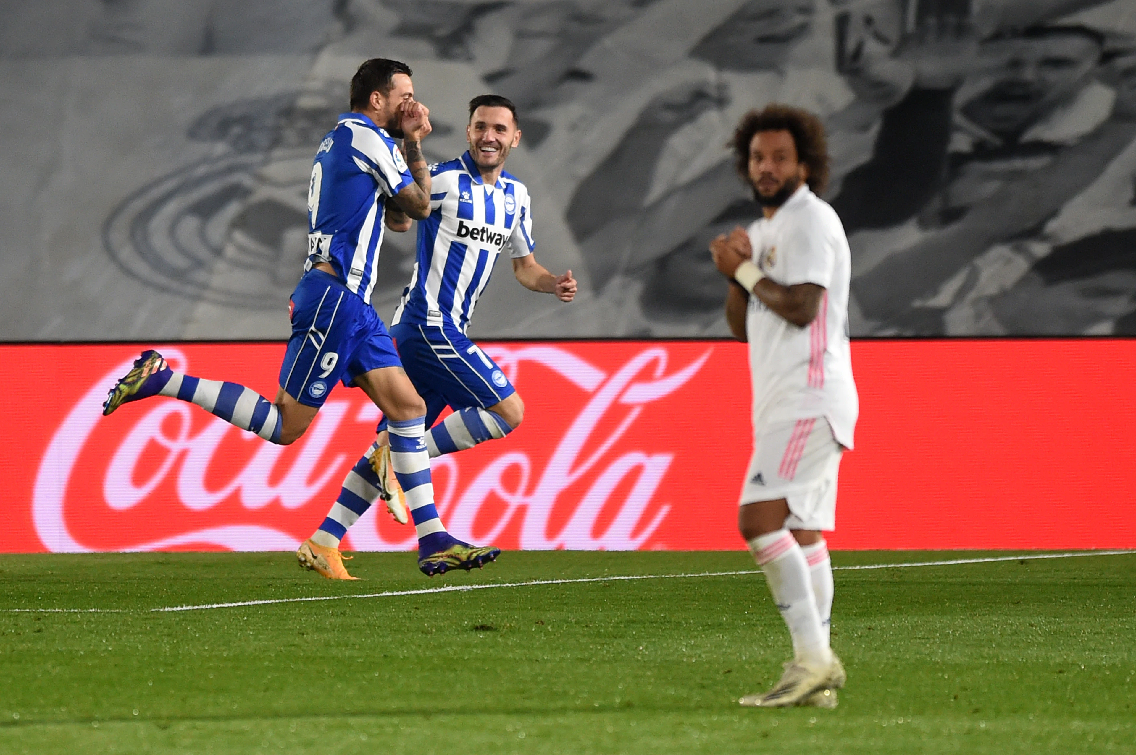 Real Madrid v Deportivo Alaves - La Liga Santander