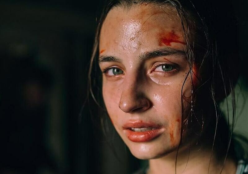 Będzie druga część „W lesie dziś nie zaśnie nikt”. Znów na Netfliksie. I znów z Julią Wieniawą