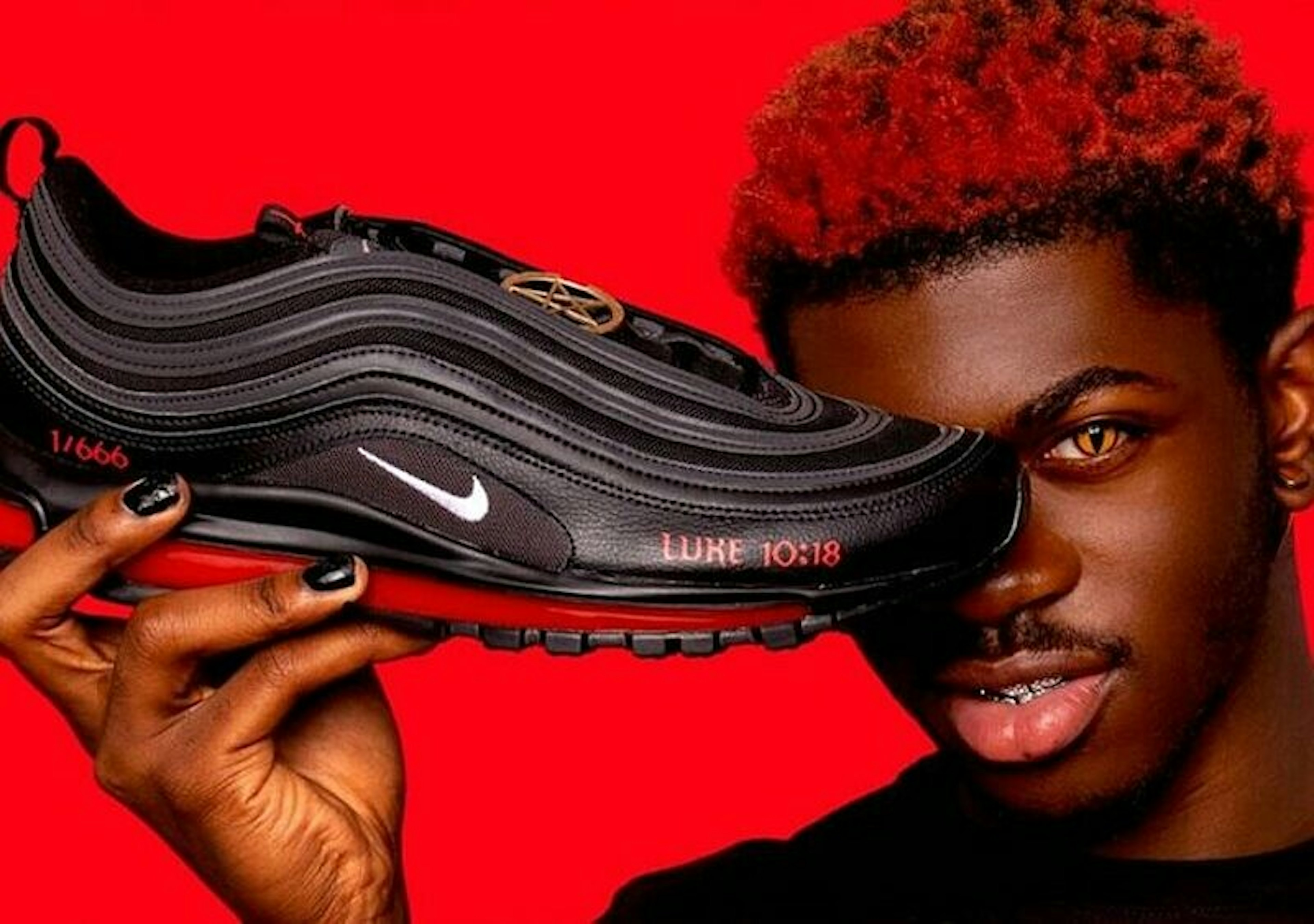 Lil Nas X wypuszcza Air Maxy z ludzką krwią i tańczy lapdance na kolanach Szatana. Poważnie