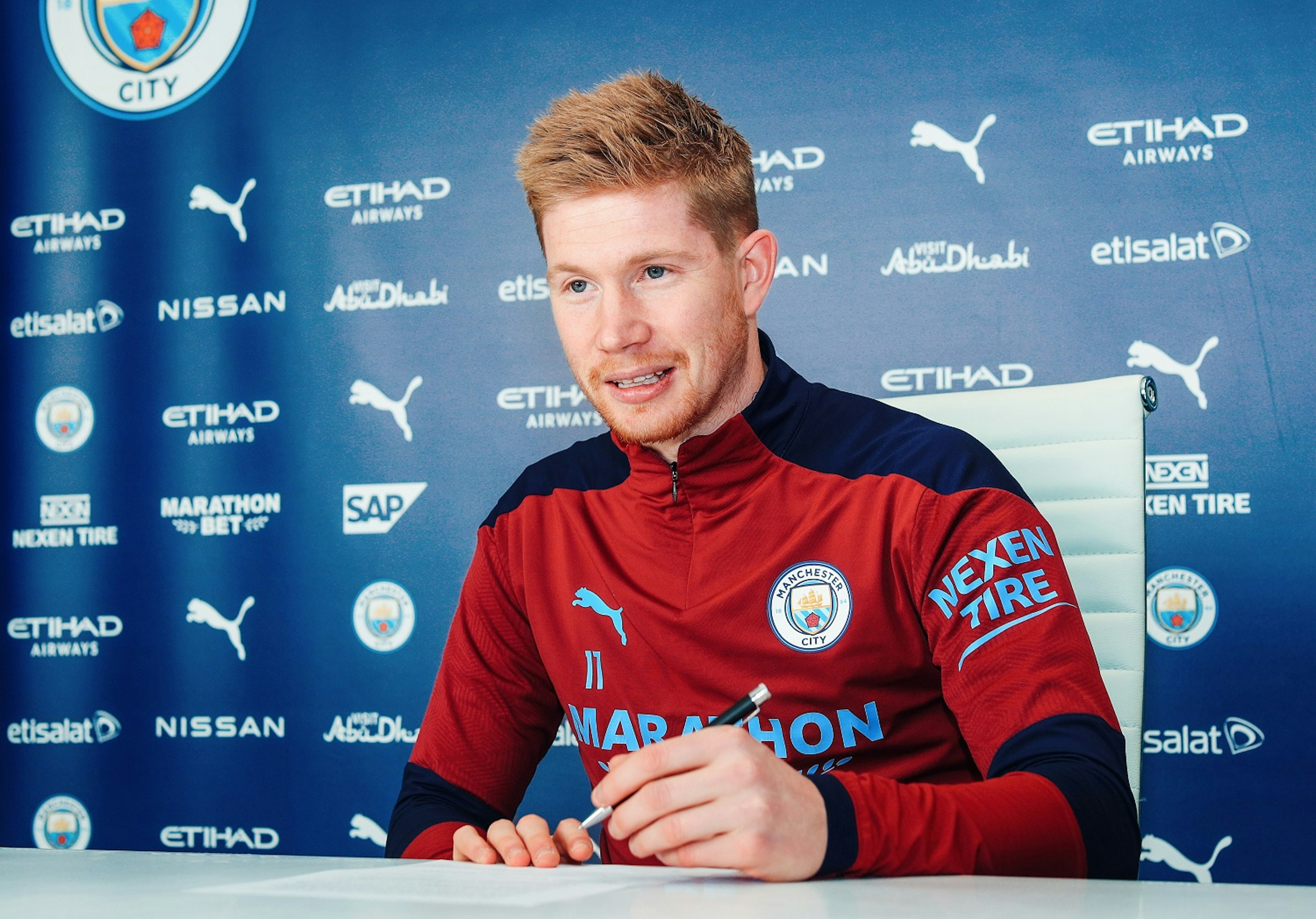 Kevin de Bruyne Signs a Contract Extension at Manchester City