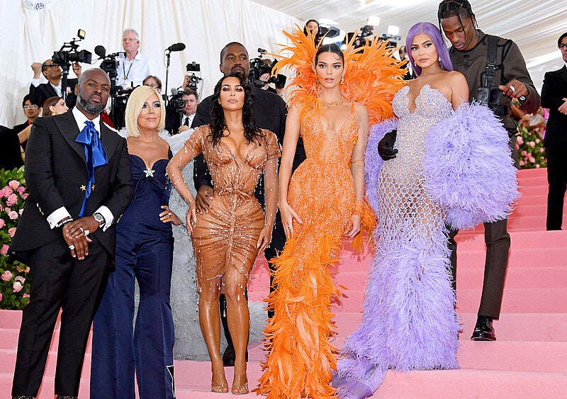 Jak Kardashianom udało się zdobyć szczyt popularności i pozostać na nim przez długie lata?