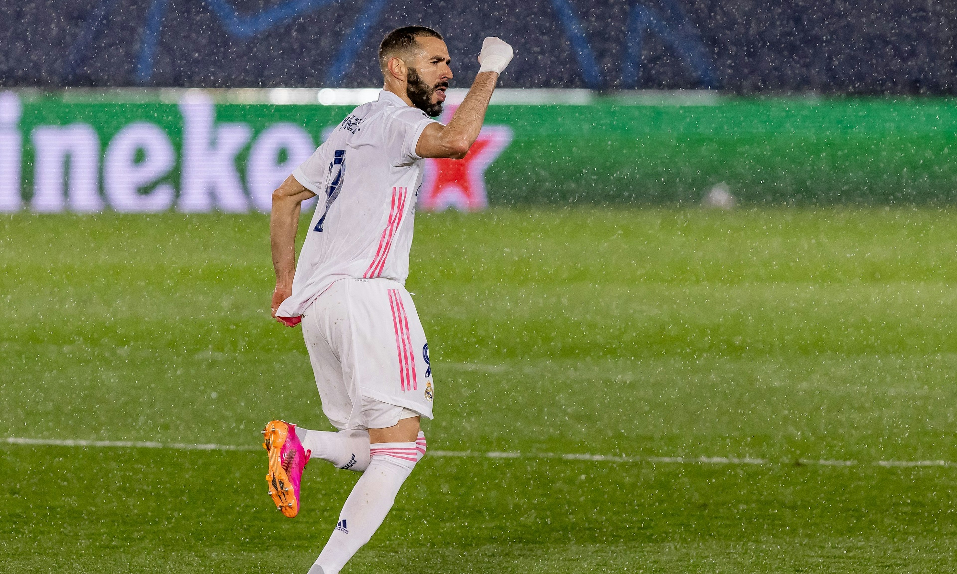 Karim Benzema: Real Madrid v Chelsea - UEFA Champions League Semi Final: Leg One