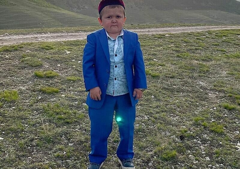 Wszystko, co chcieliście wiedzieć o tiktokowej gwieździe Mini Khabibie, ale baliście się zapytać