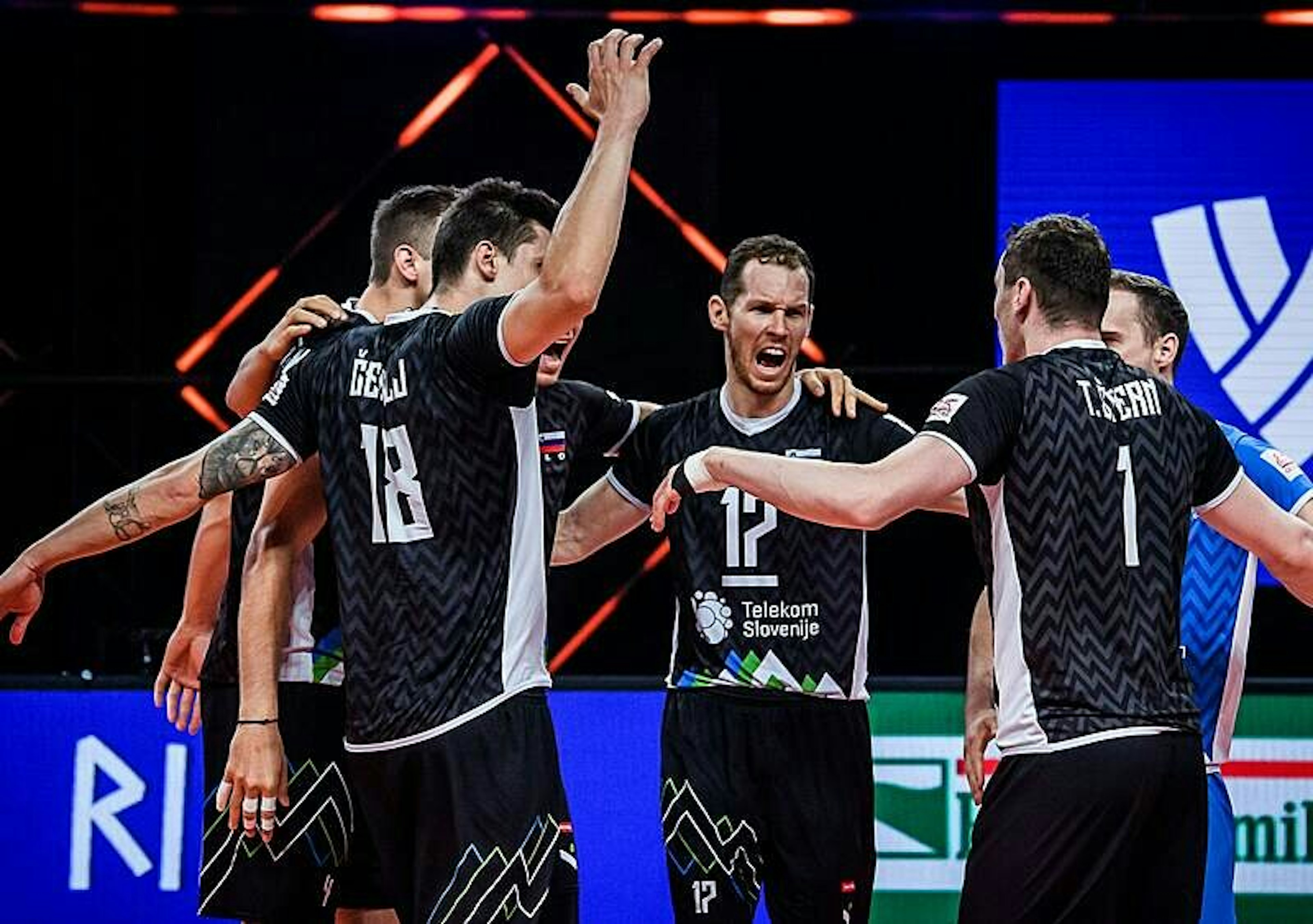 Słoweński marsz po sukces. Banda Giulianiego uprzykrza wielkim życie