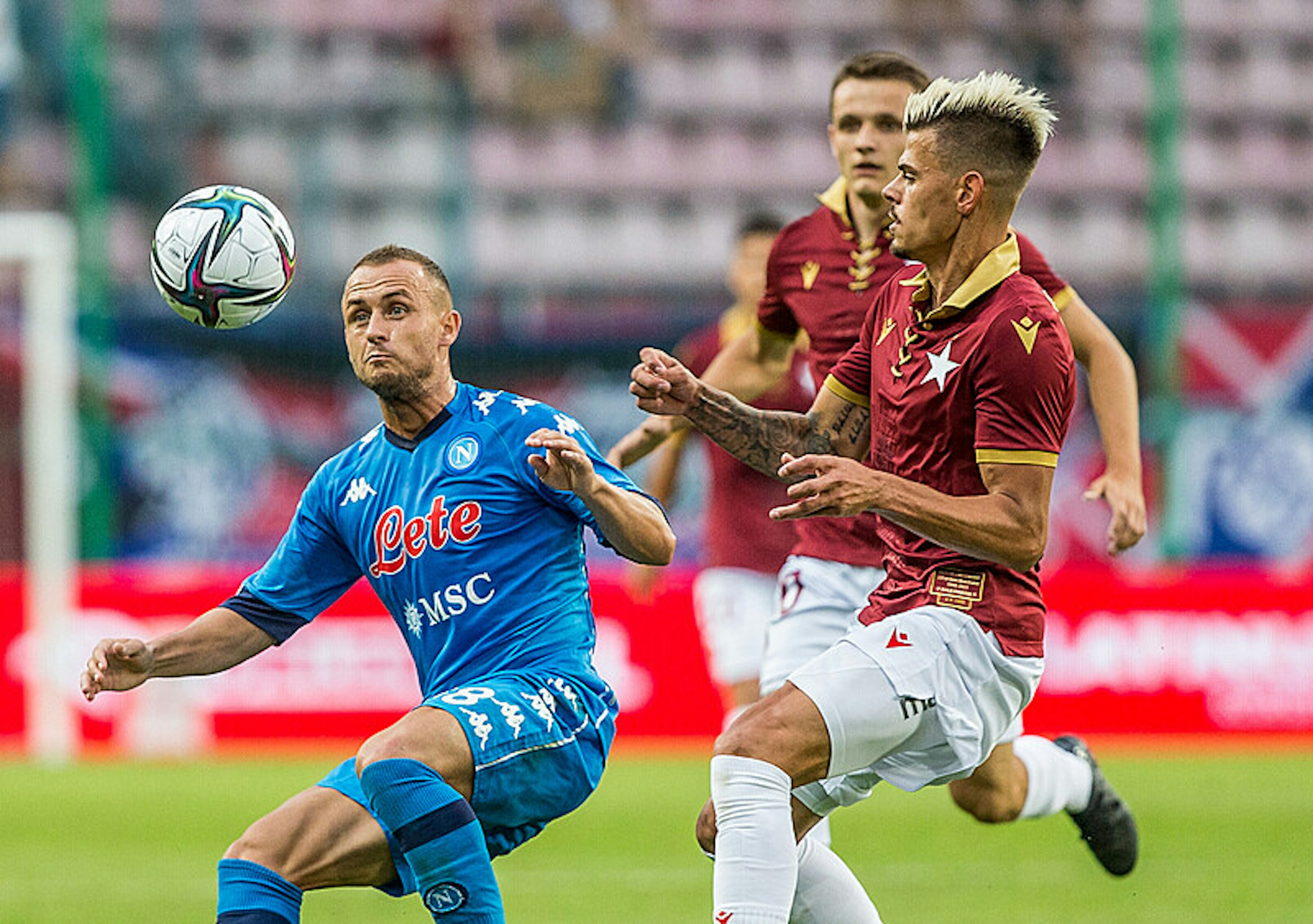 Tomasz Pasieczny: Na rynku dalej działa magia marki Wisły Kraków (WYWIAD) 