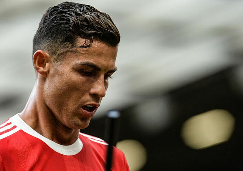 FUTBOLOWA GORĄCZKA #85. Ronaldo już nie tęskni za szarlotką i budyniem. Piłkarzom Manchesteru United przeszła ochota na deser, przyszła na mistrzostwo