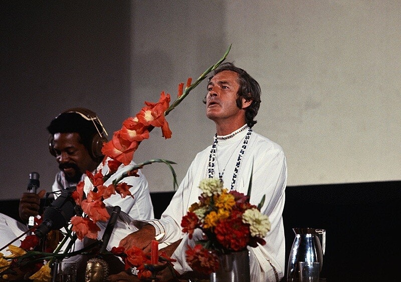 Psychodeliczne objawienie, wielka ucieczka i współpraca z FBI. Życie Timothy'ego Leary’ego było jak film