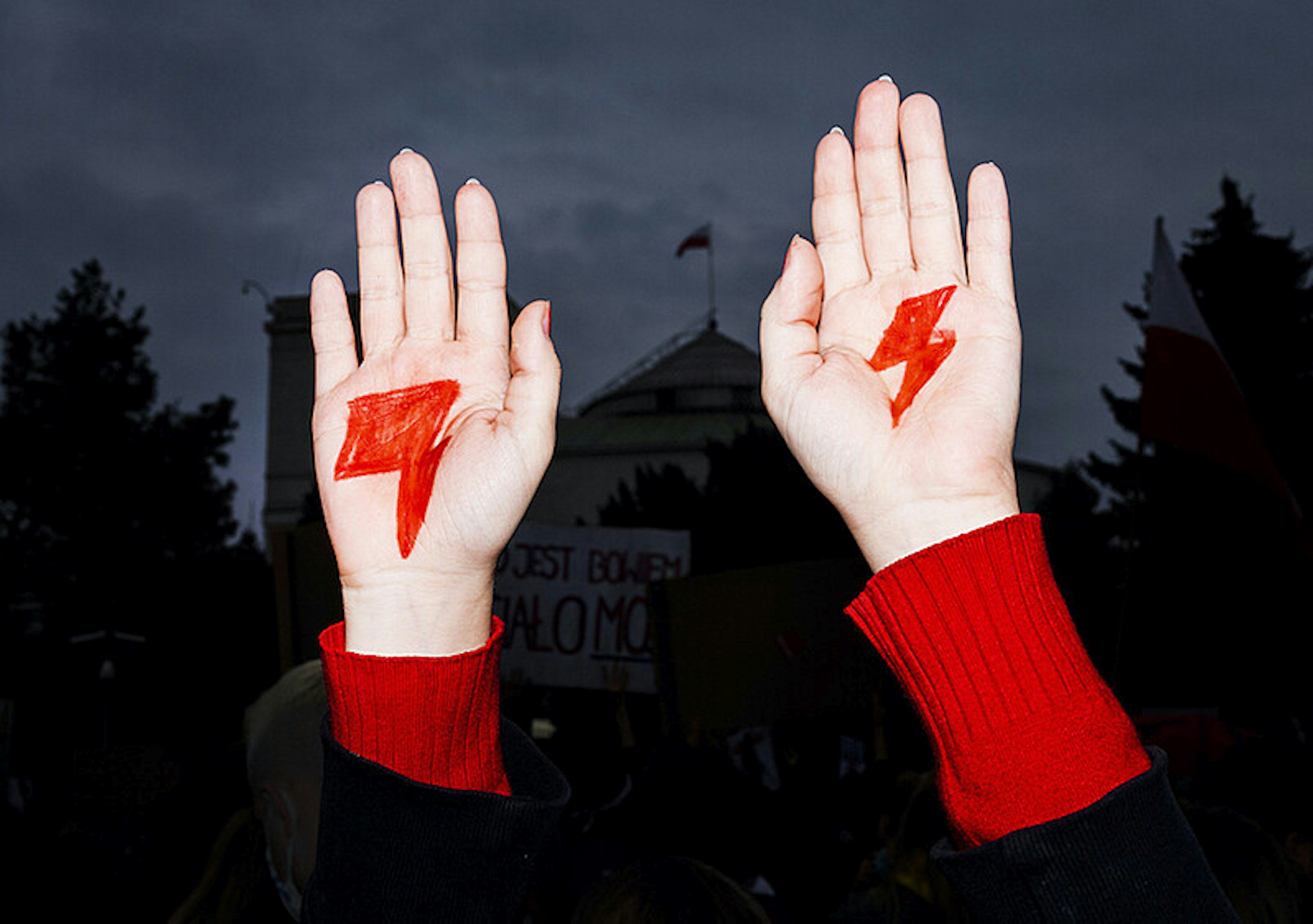 Obecne prawo to hipokryzja. Jaki jest status aborcji w Polsce? (ROZMOWA)