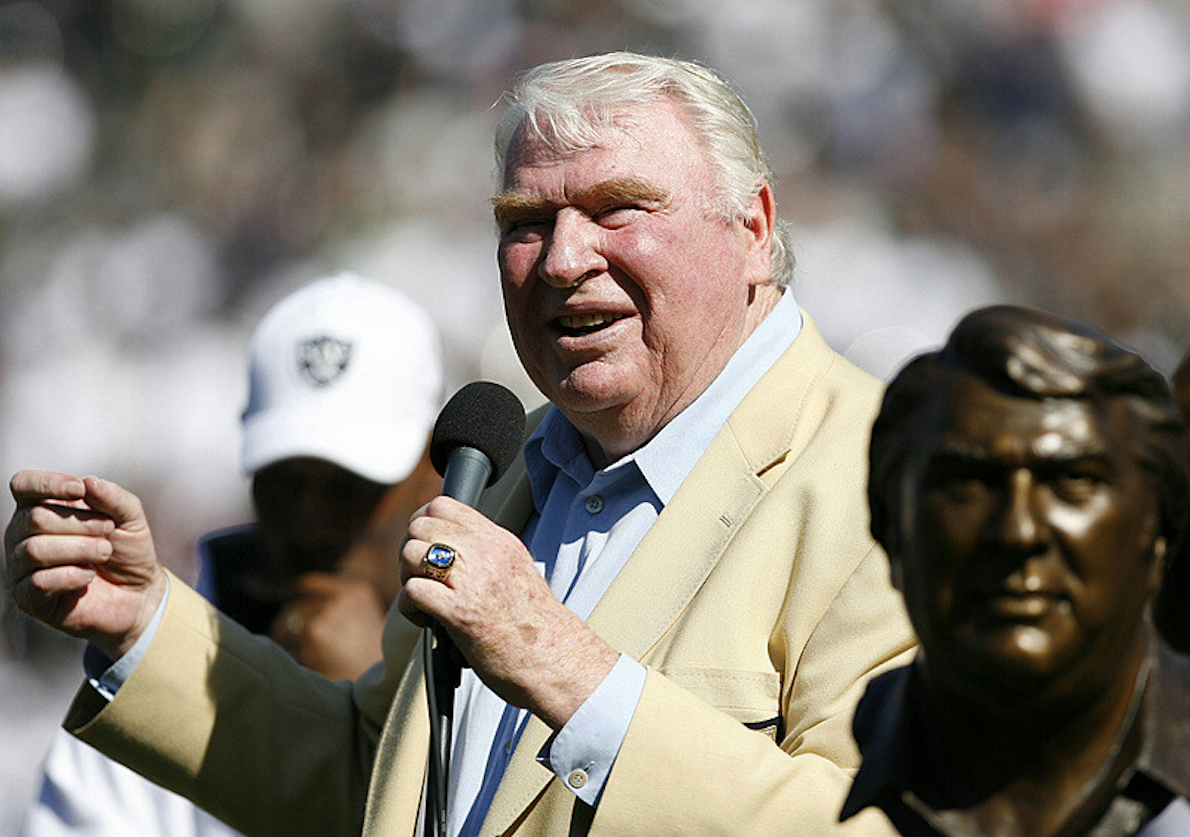 Serce i głos futbolu amerykańskiego. John Madden – człowiek, który przerósł NFL