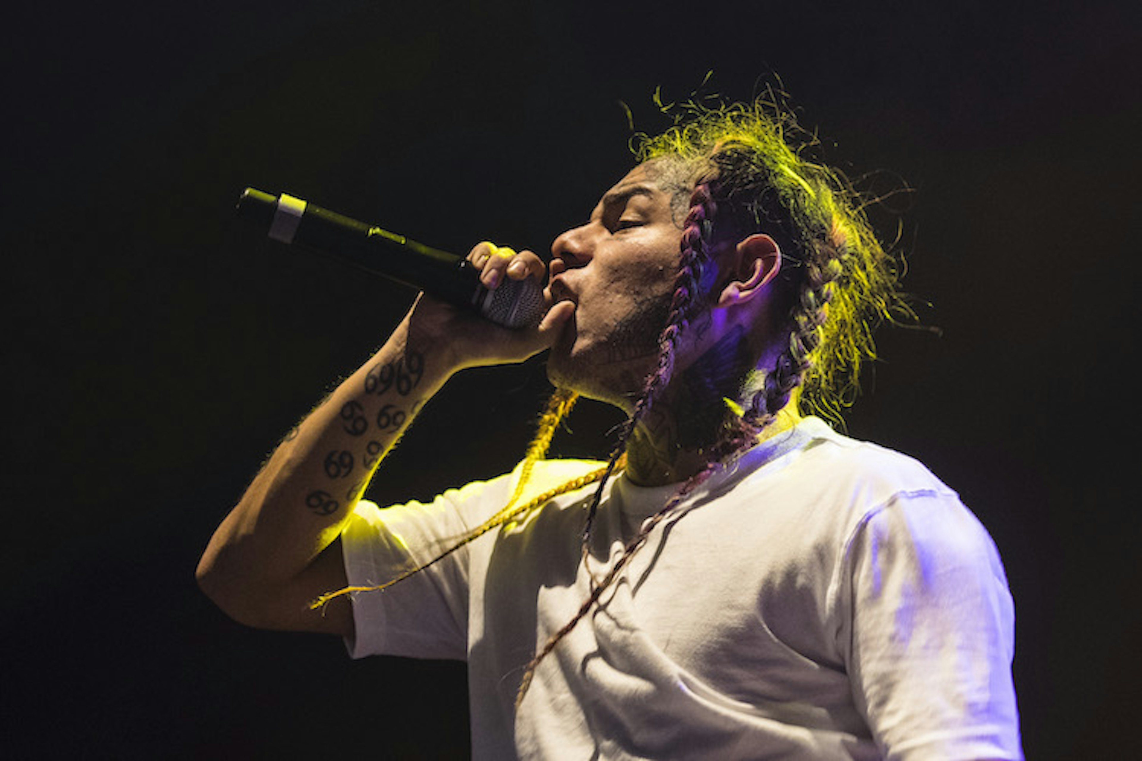 Tekashi  6ix9ine Performs in Concert in Stockholm