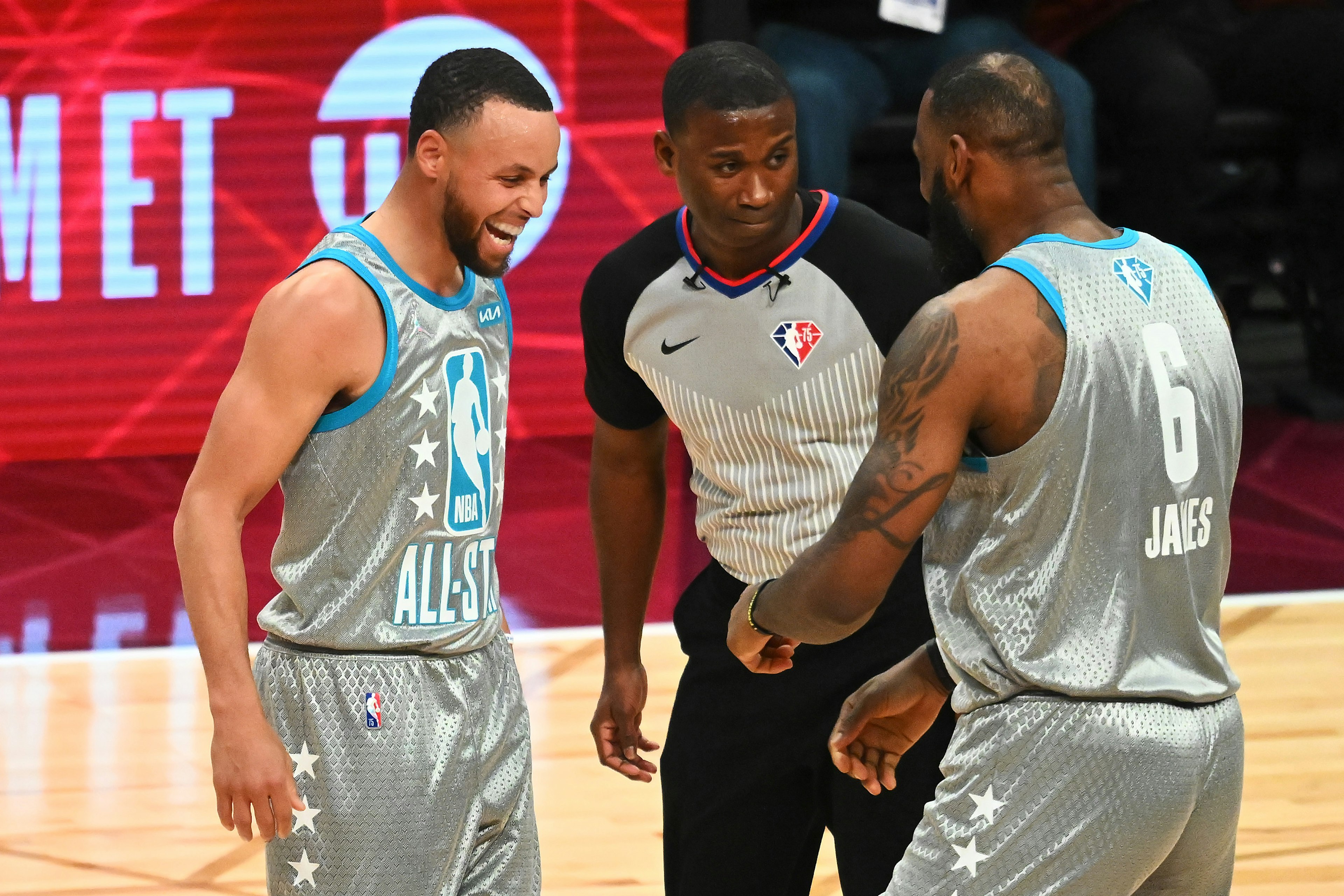 Stephen Curry i LeBron James. 2022 NBA All-Star Game