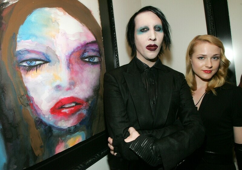 „Jak feniks” pokazuje najmroczniejsze oblicze Marilyna Mansona i skutecznie unicestwia obronę muzyka