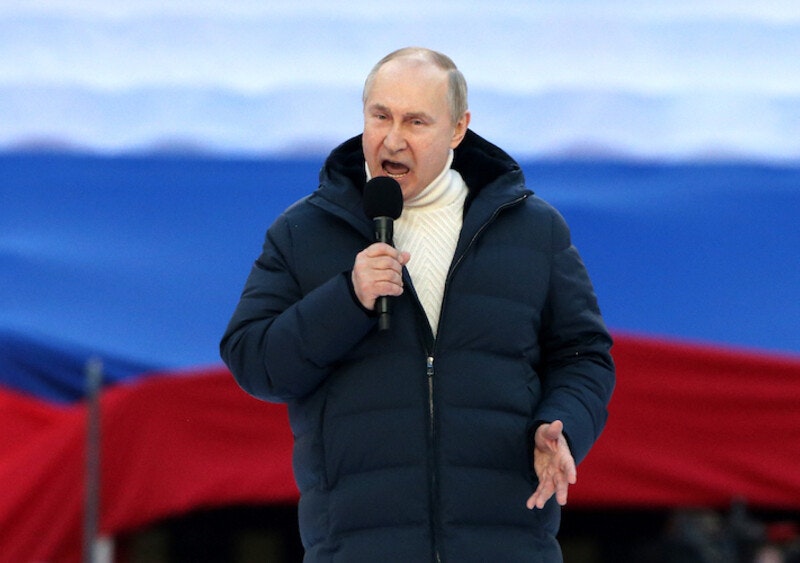 „Rosjan paraliżuje strach, o jakim nie mamy pojęcia” – rozmawiamy z autorką biografii Władimira Putina
