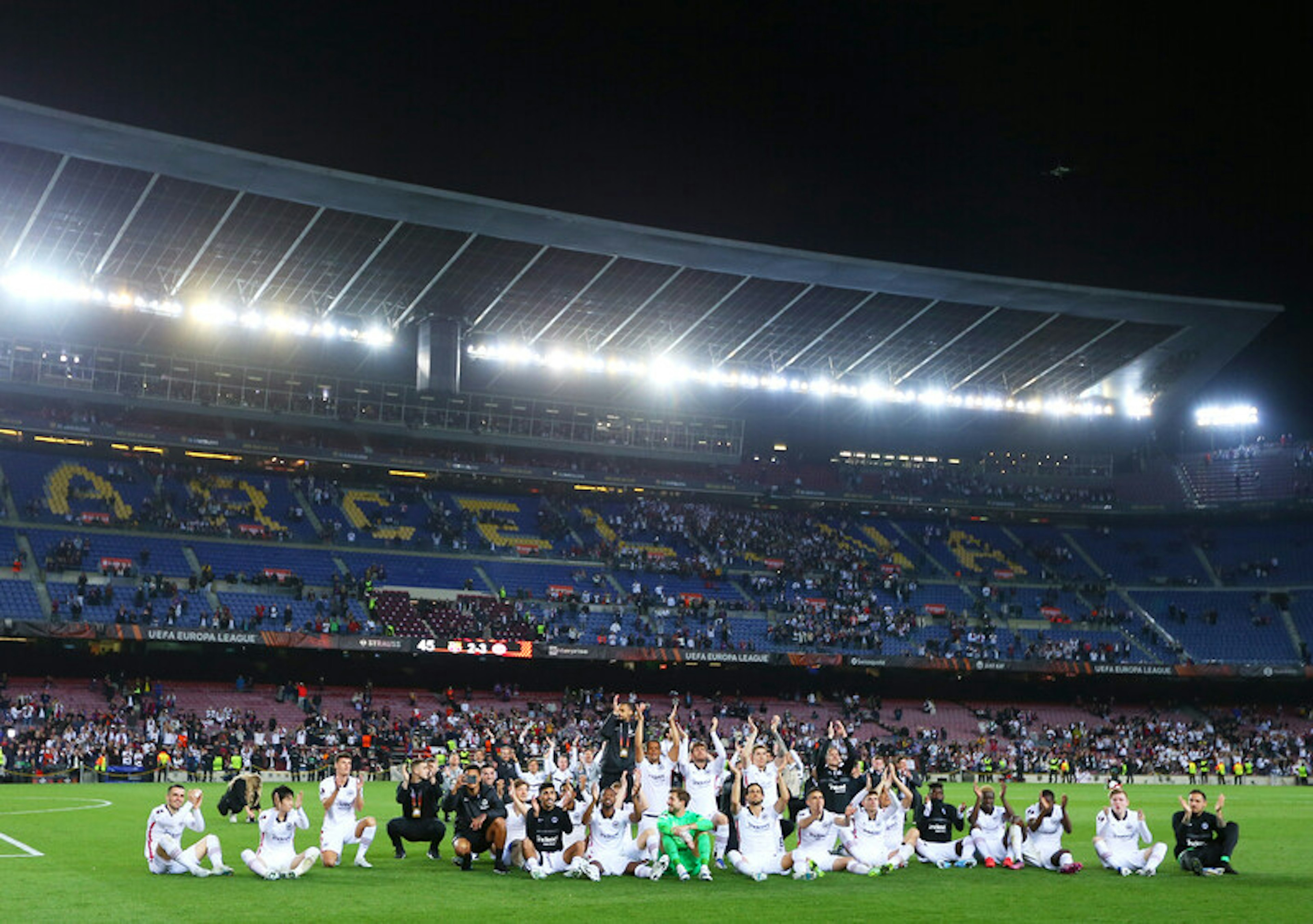 Kij w szprychy Xavinety. Jak Camp Nou zamieniło się w miejsce wstydu i drugi Frankfurt