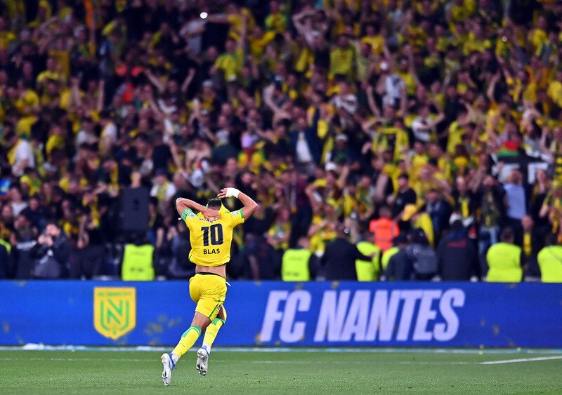 Żółte Stade de France przeżyło ekstazę. Nantes po 21 latach znowu zagra w Europie 