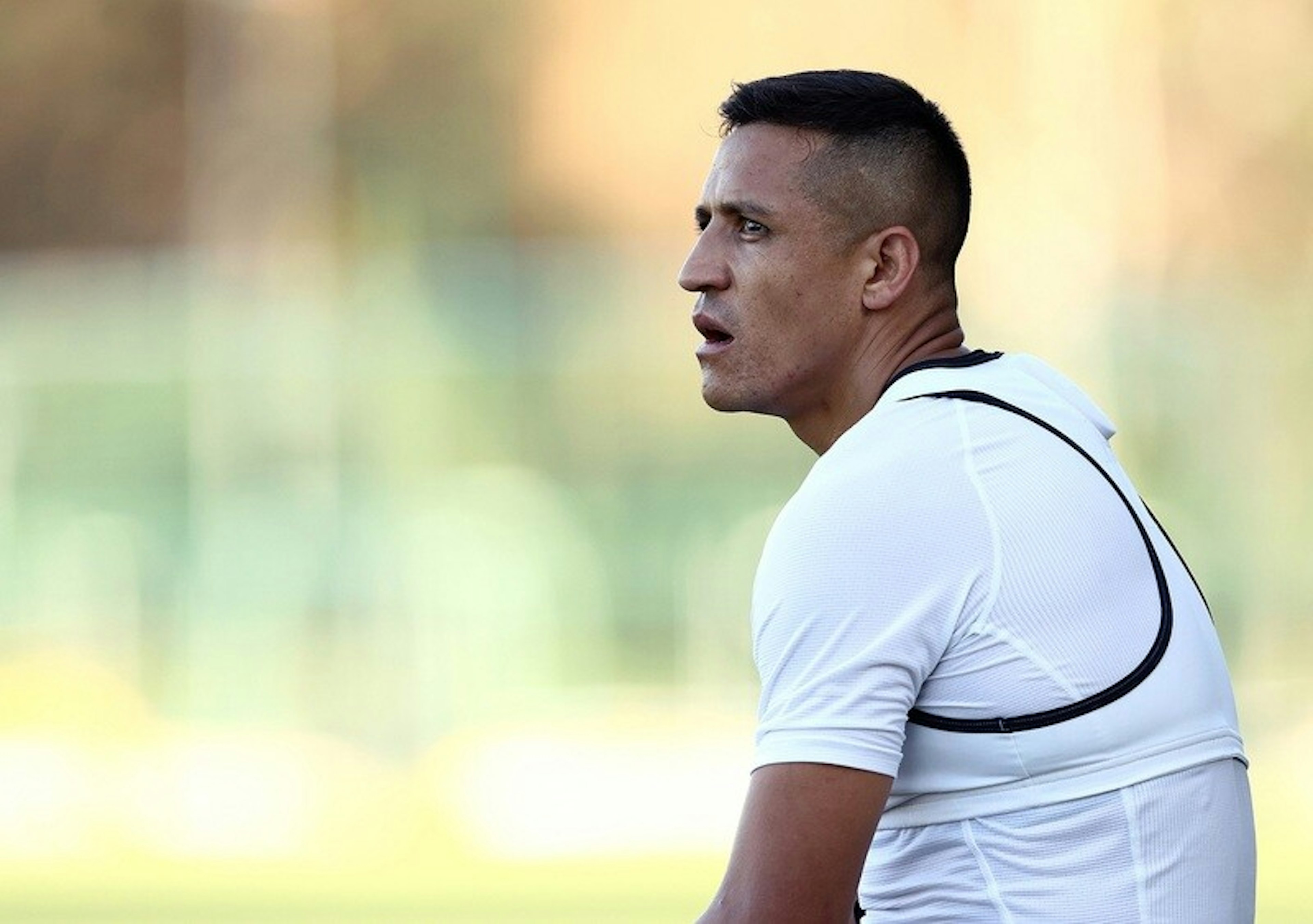 Alexis Sanchez i jego kościółek na Instagramie. Jeszcze się piłka nie poturlała, a Marsylia już wygrała