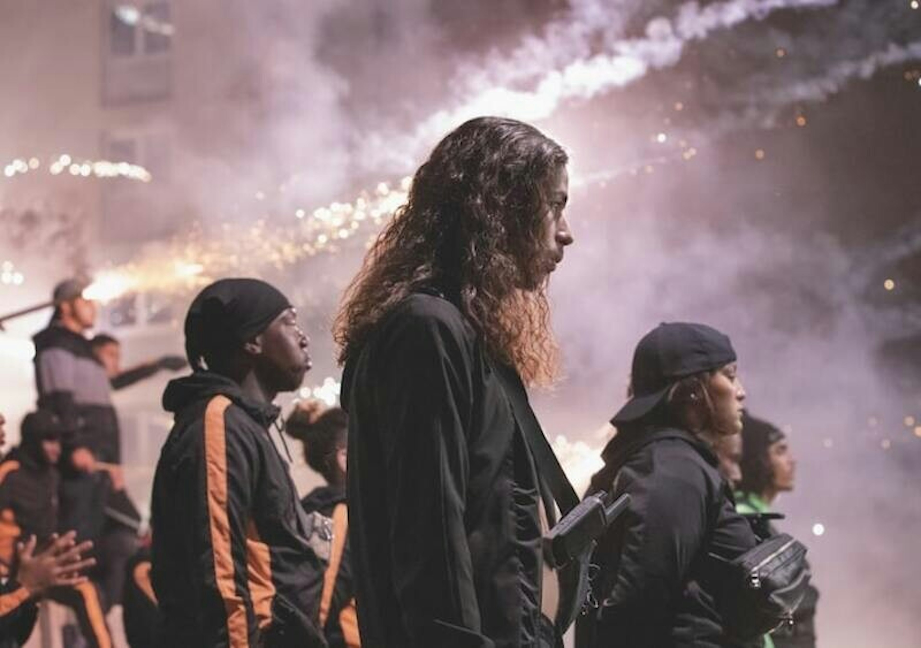 Cały świat ogląda wojnę na blokowisku. Czemu „Athena” stała się tak wielkim hitem Netfliksa?