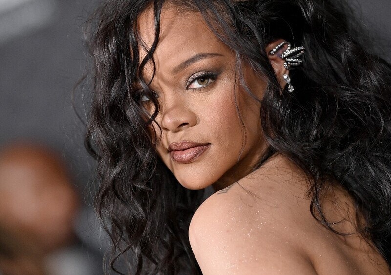 Rihanna wydała swój pierwszy solowy singiel od 6 lat. Jak brzmi „Lift Me Up”?