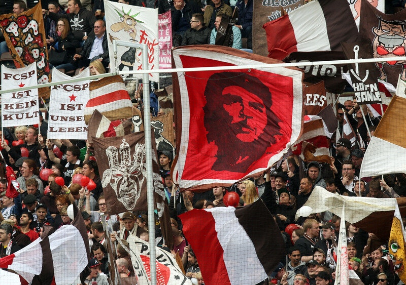 Piłkarscy komuniści, anarchiści i socjaliści. O lewackich klubach w Europie