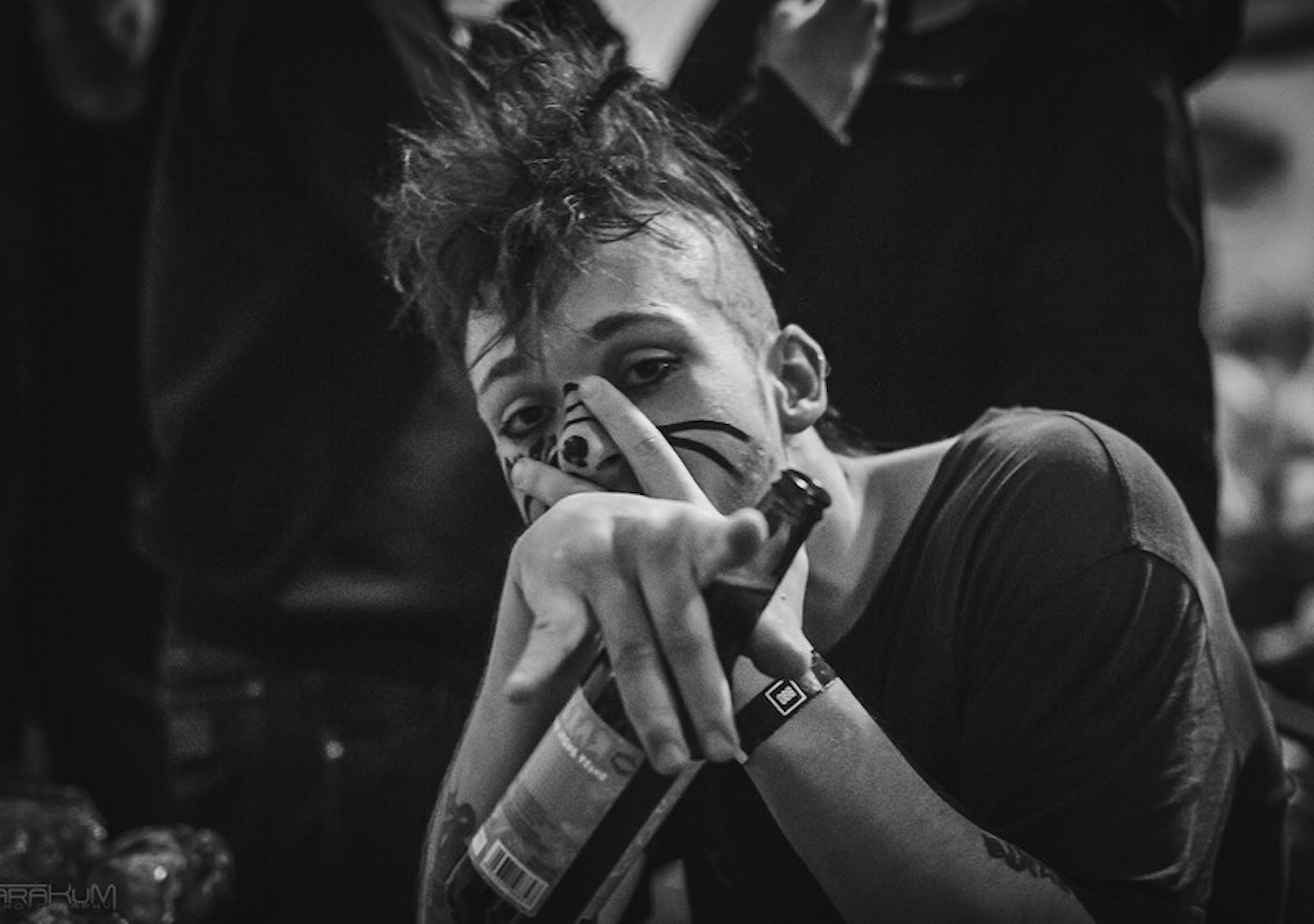 „Prz***b mi albo przybij grabę”. Rozmawiamy ze Zdechłym Osą po premierze „BRESLAU HARDCORE”