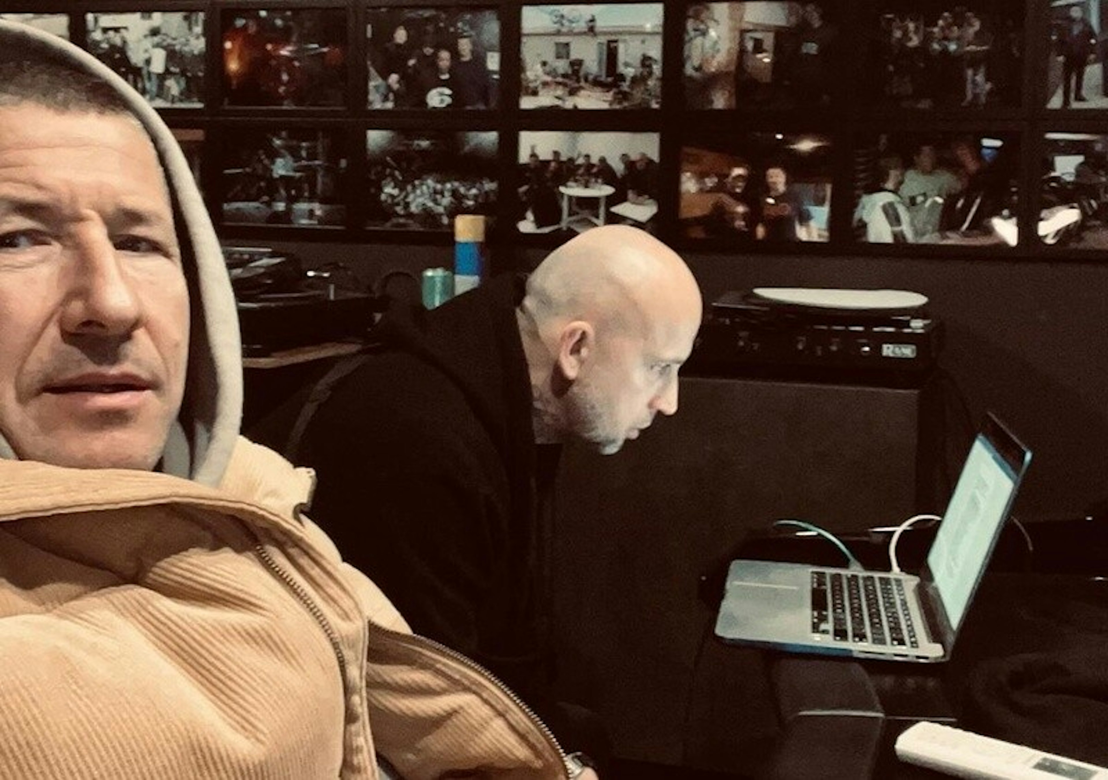 „Czas przemija, ale jeszcze nie nasz”. Wyszedł oczekiwany numer Pei i DJ-a Decksa!