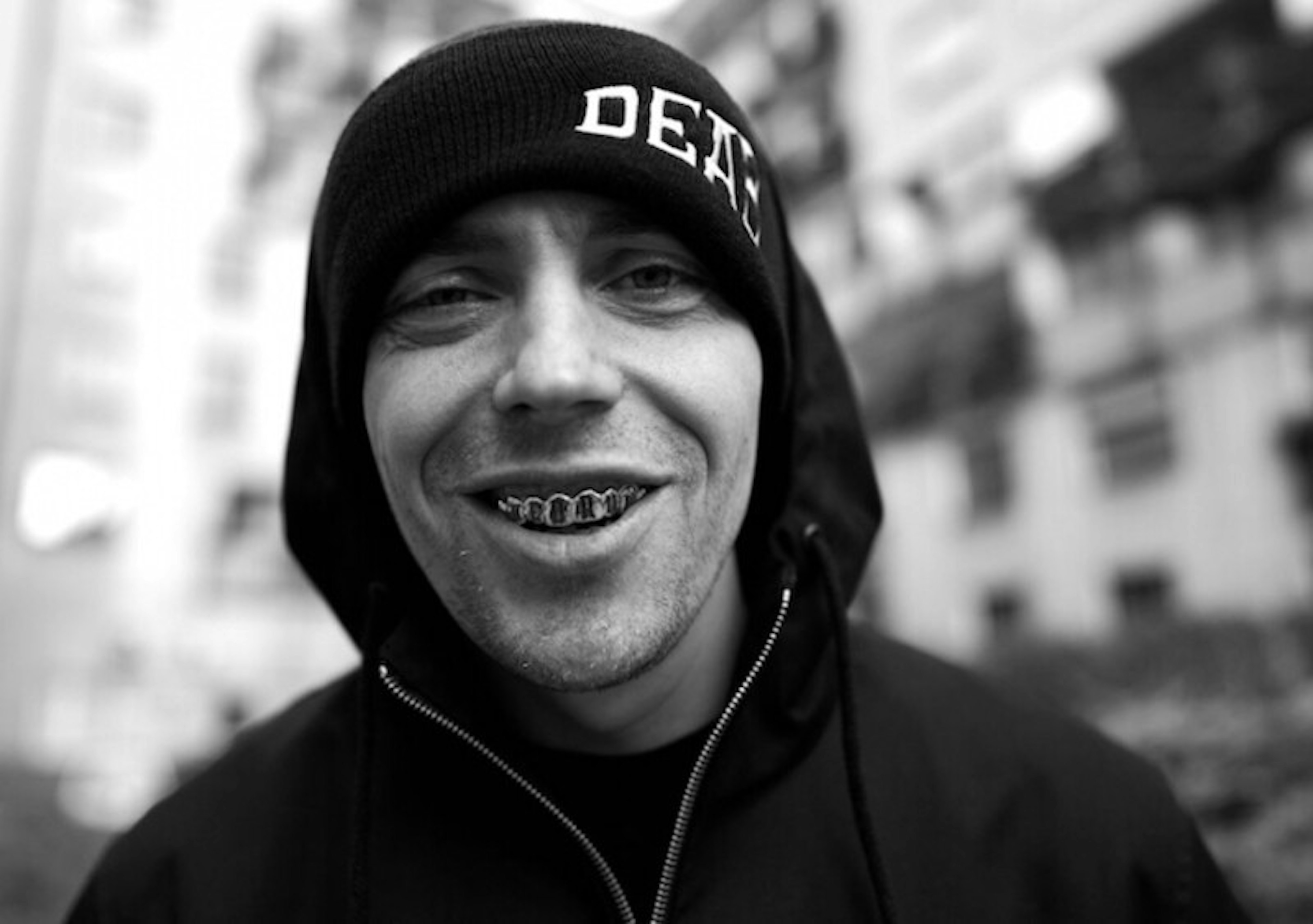 Słoń zapowiada nową płytę, EP-kę, grę i... serwuje najgorszą świąteczną piosenkę