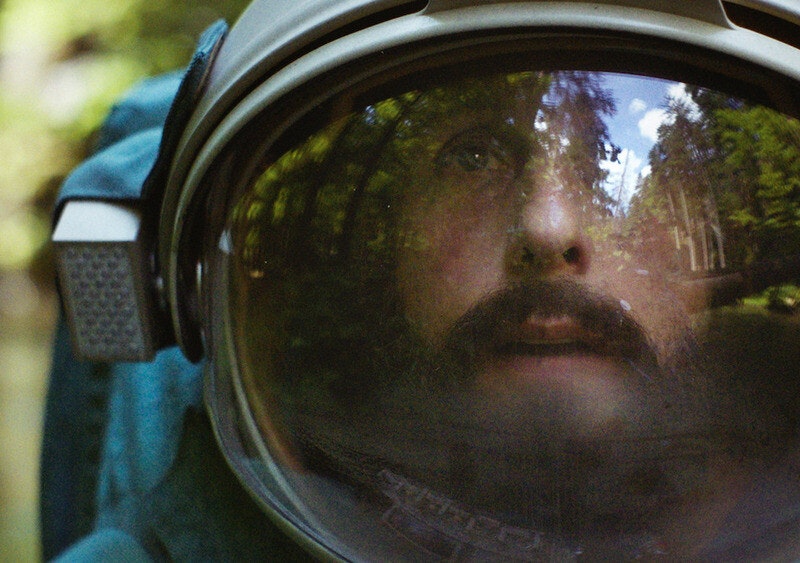 „Astronauta”: Adam Sandler i pająk-terapeuta na pokładzie nowego filmu Netfliksa (RECENZJA)