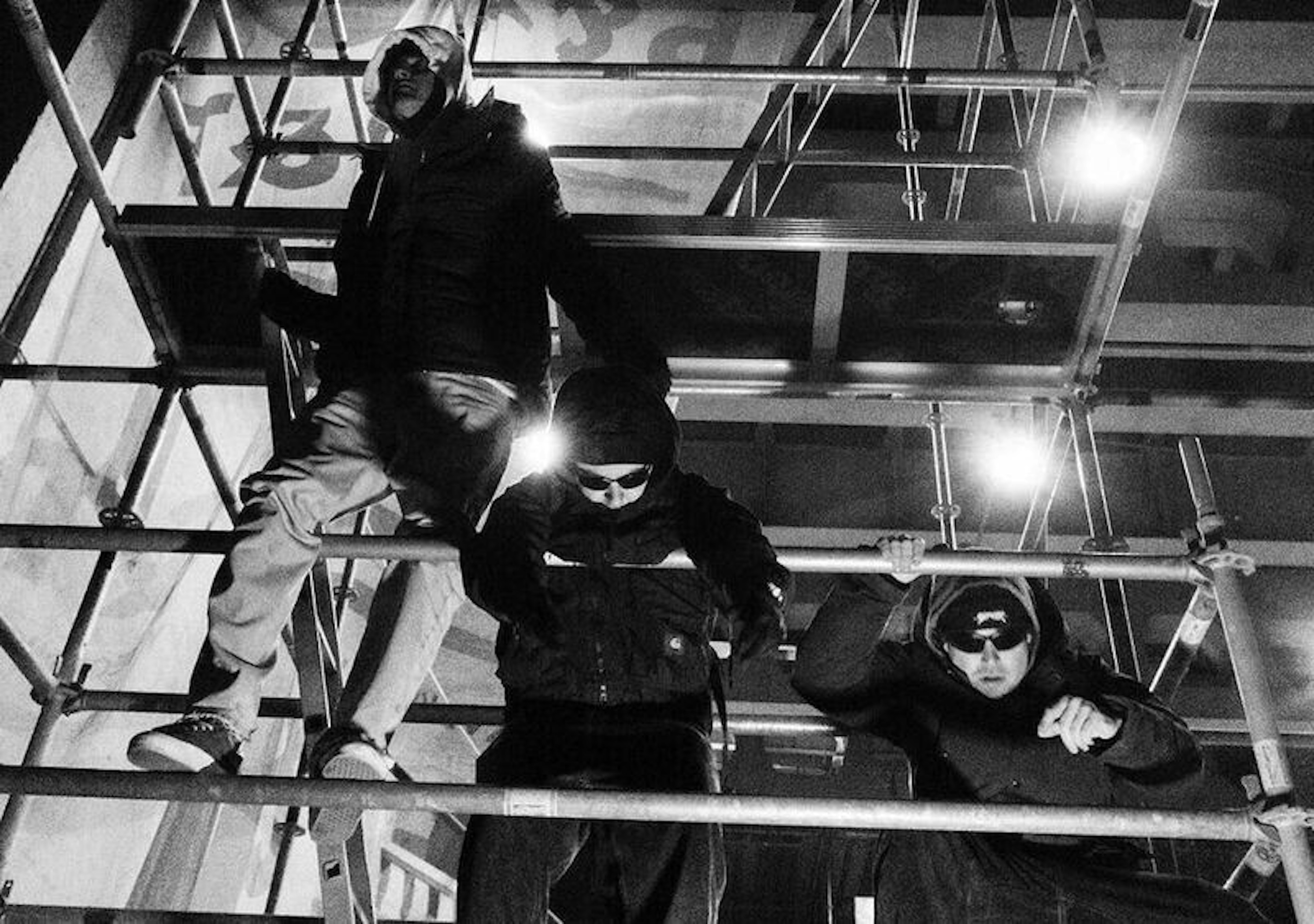 Nie unikniesz STRATY. Hades, Kosi i 2K88 łączą siły w celu… obniżenia zasięgów