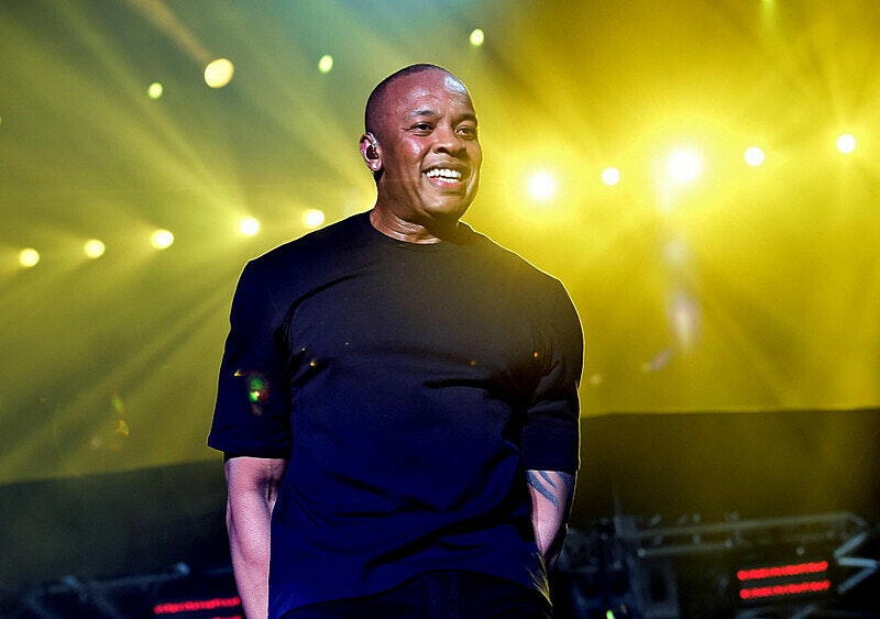 Dr. Dre świętuje 55 (!) urodziny. Z tej okazji wybieramy nasze ulubione beaty, które wyszły spod jego rąk