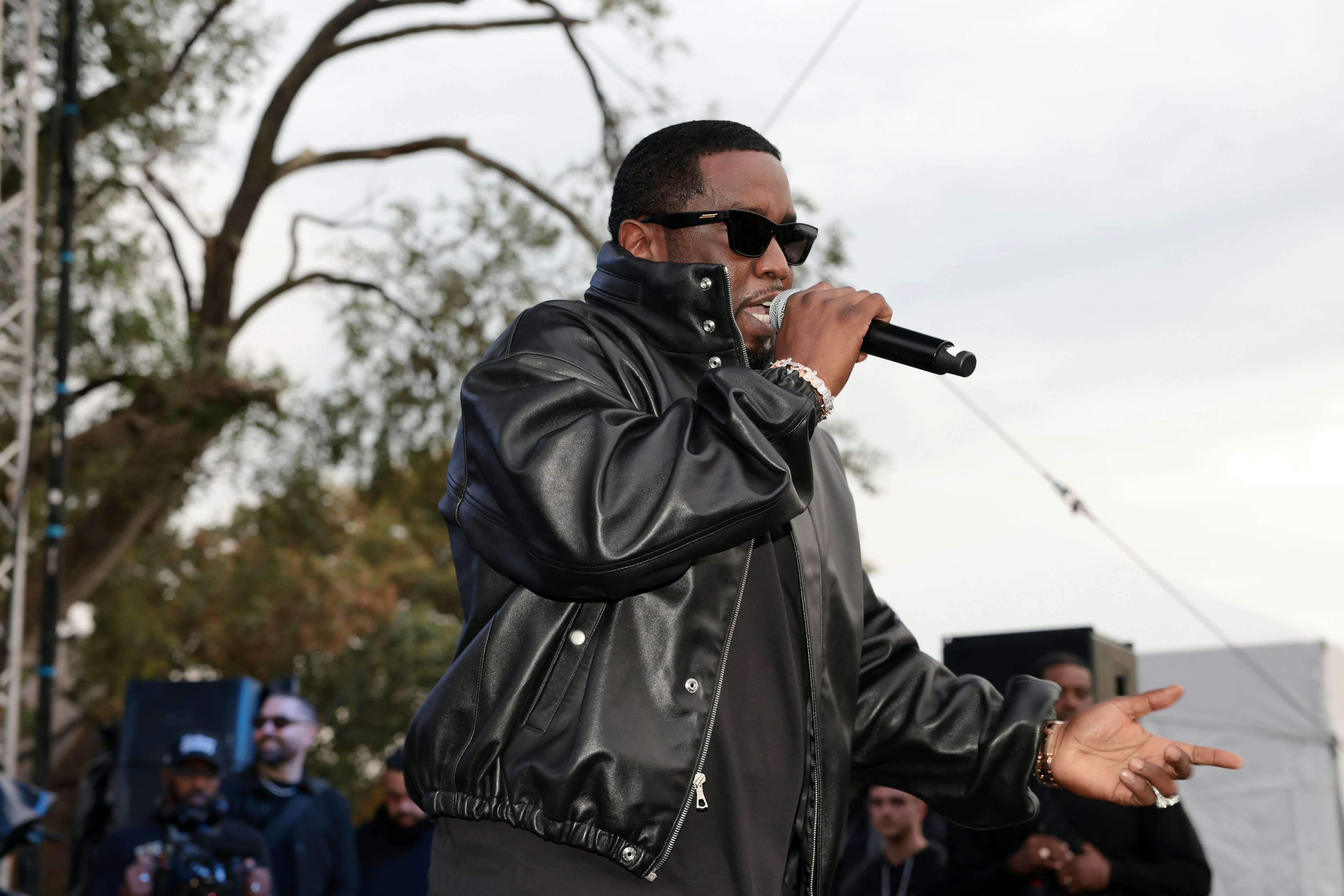 Sean "Diddy" Combs Fulfills $1 Million Pledge To Howard University At Howard Homecoming – Yardfest