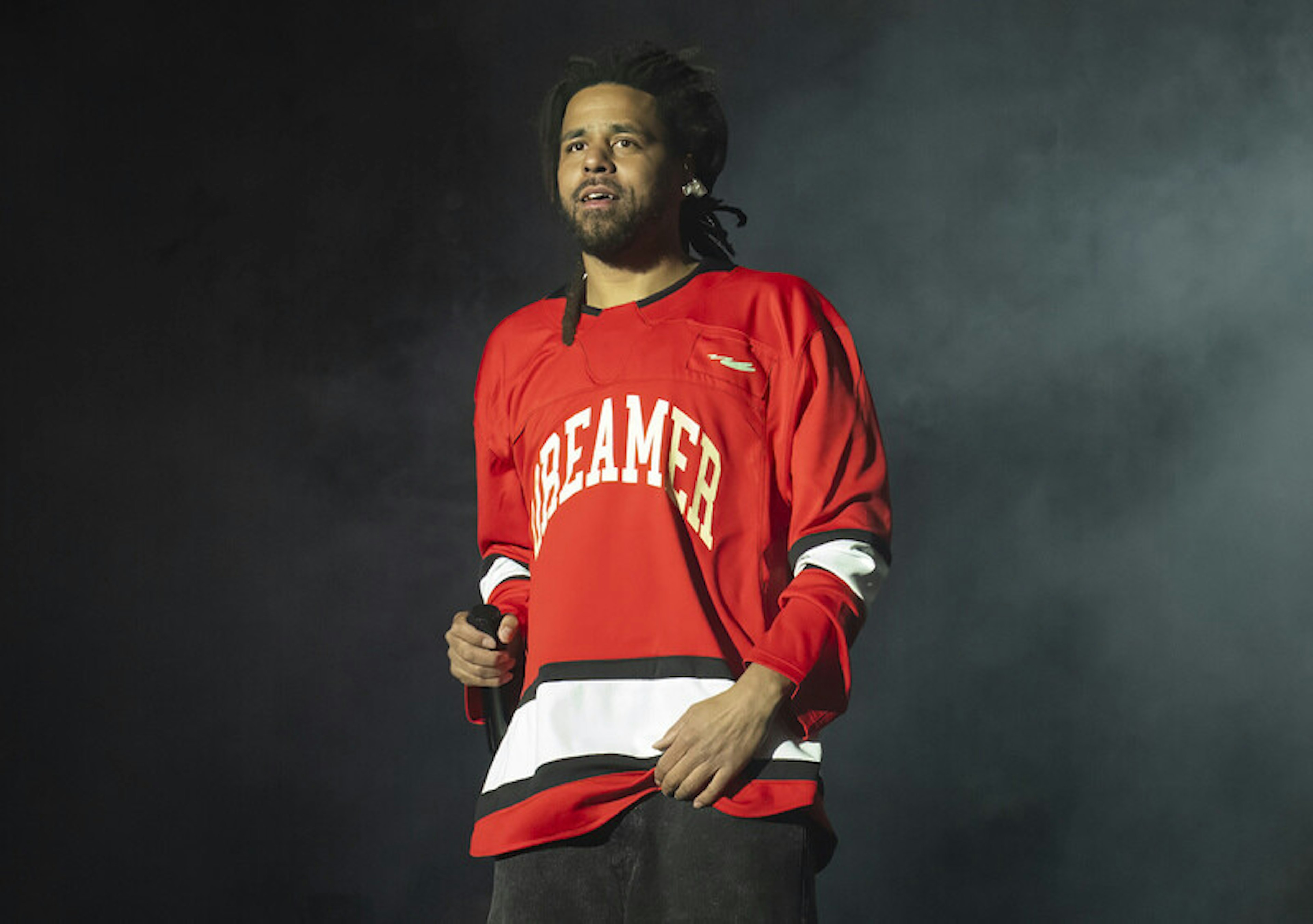 J.Cole nagrał numer, w którym odnosi się do beefu Drake – Kendrick