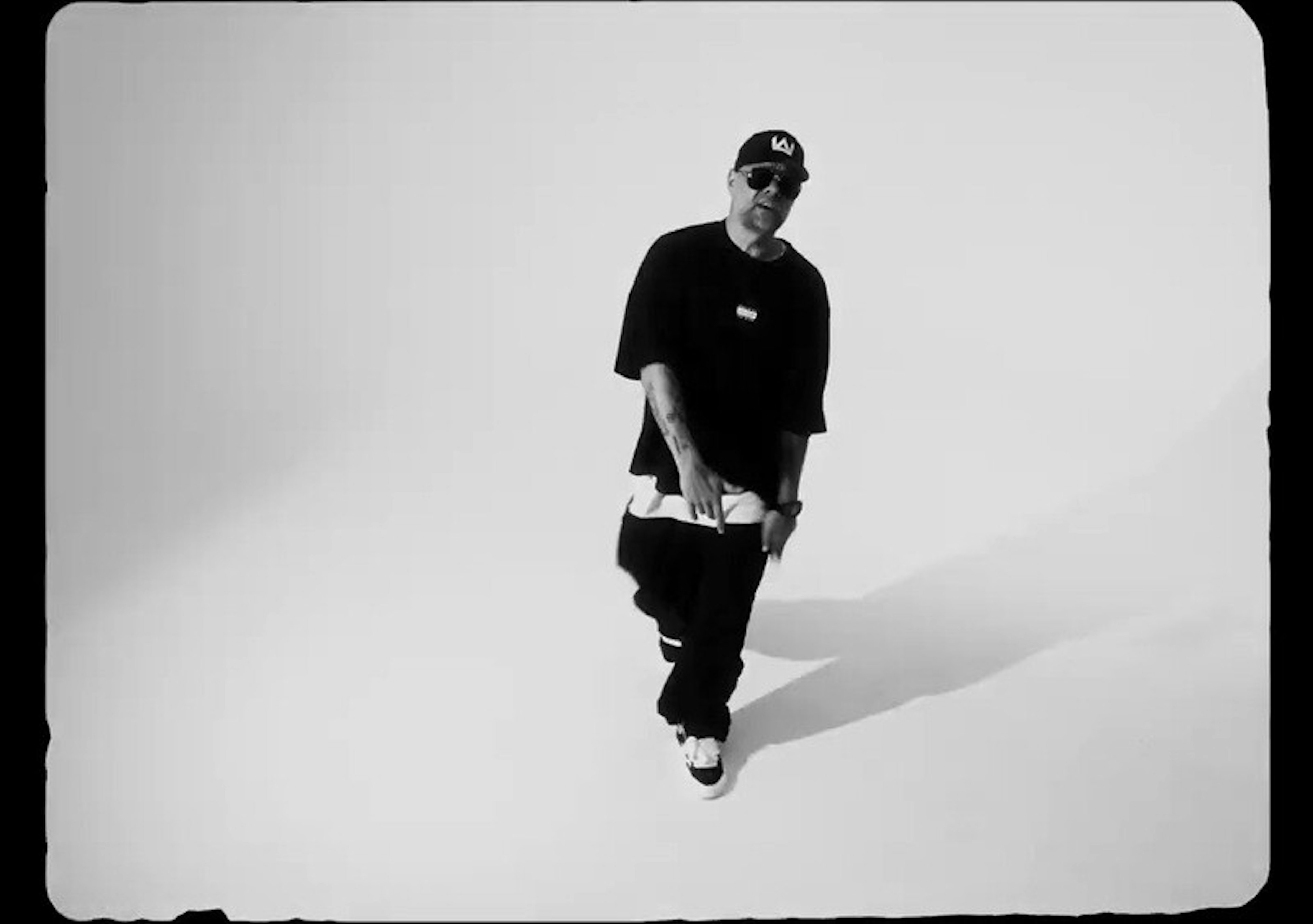 „64 LAJNY”. Tede dissuje Mesa i Winiego