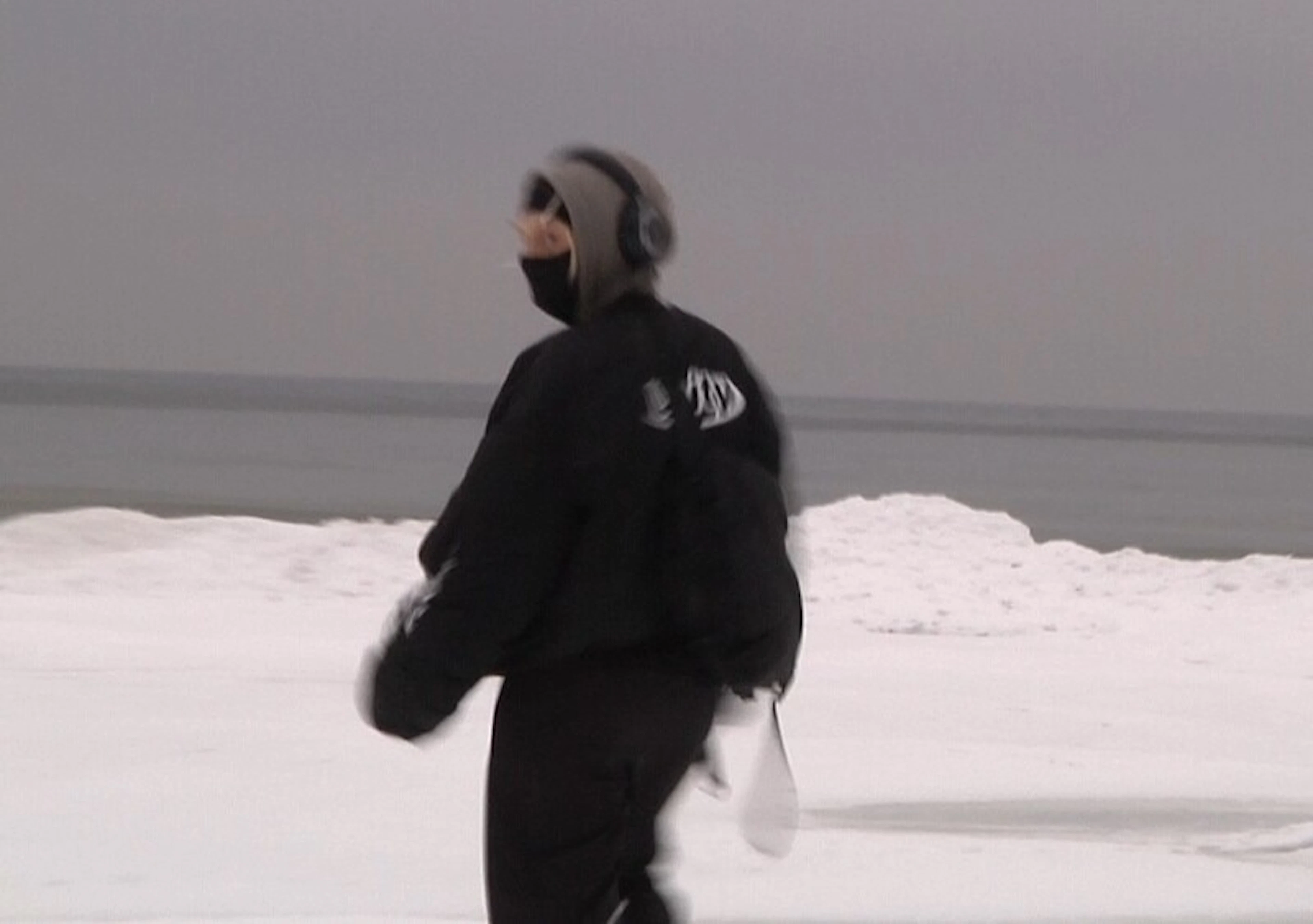 „LOWRA przypomina, jak lubimy robić muzykę. W spokoju, zamknięci na chacie”