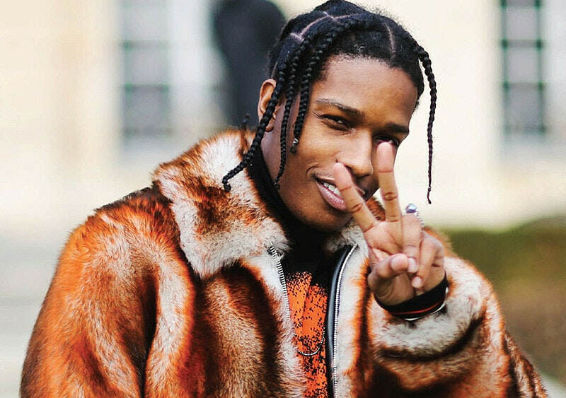 Raperzy nabijają się z A$AP Rocky’ego za bycie modelem dla Calvina Kleina