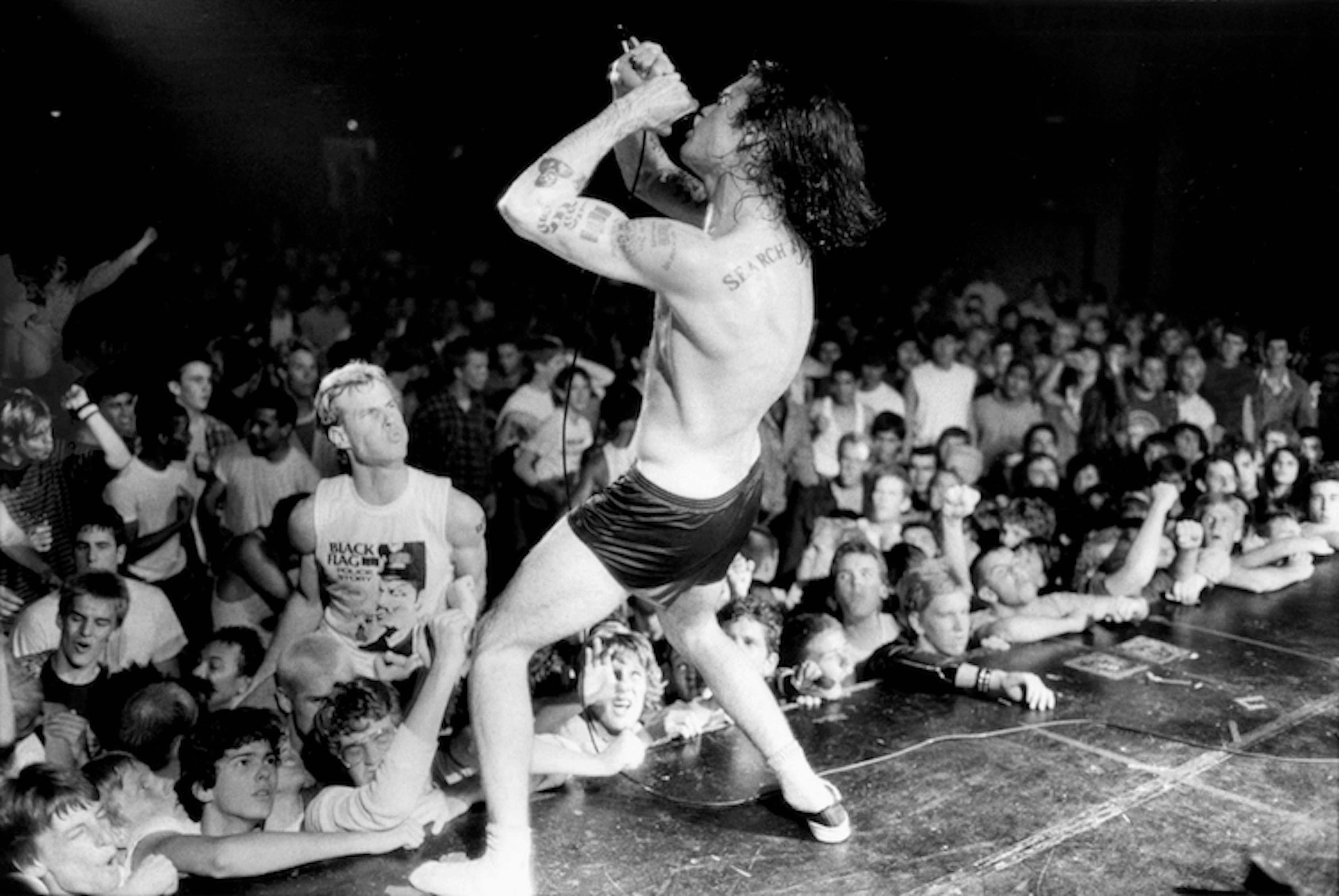 CA.0926.Rollins3 ¬ñ¬ñ FILE PHOTO¬ñ¬ñ MAY 5, 1984¬ñ¬ñ Henry Rollins during Black Flag concert at Perkins Pa